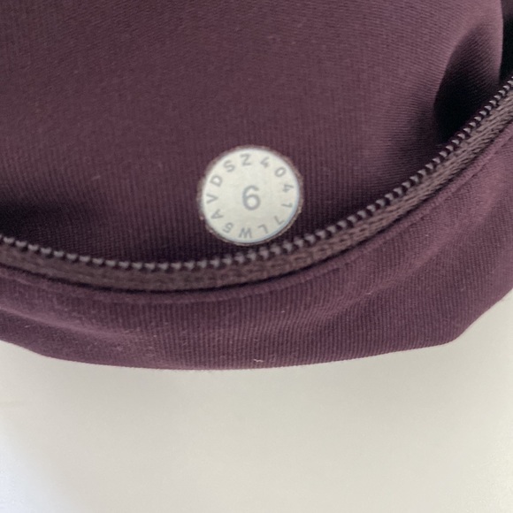 Lululemon Speed Up Tight *Full-On Luxtreme 28"
Black Cherry - Picture 4 of 9